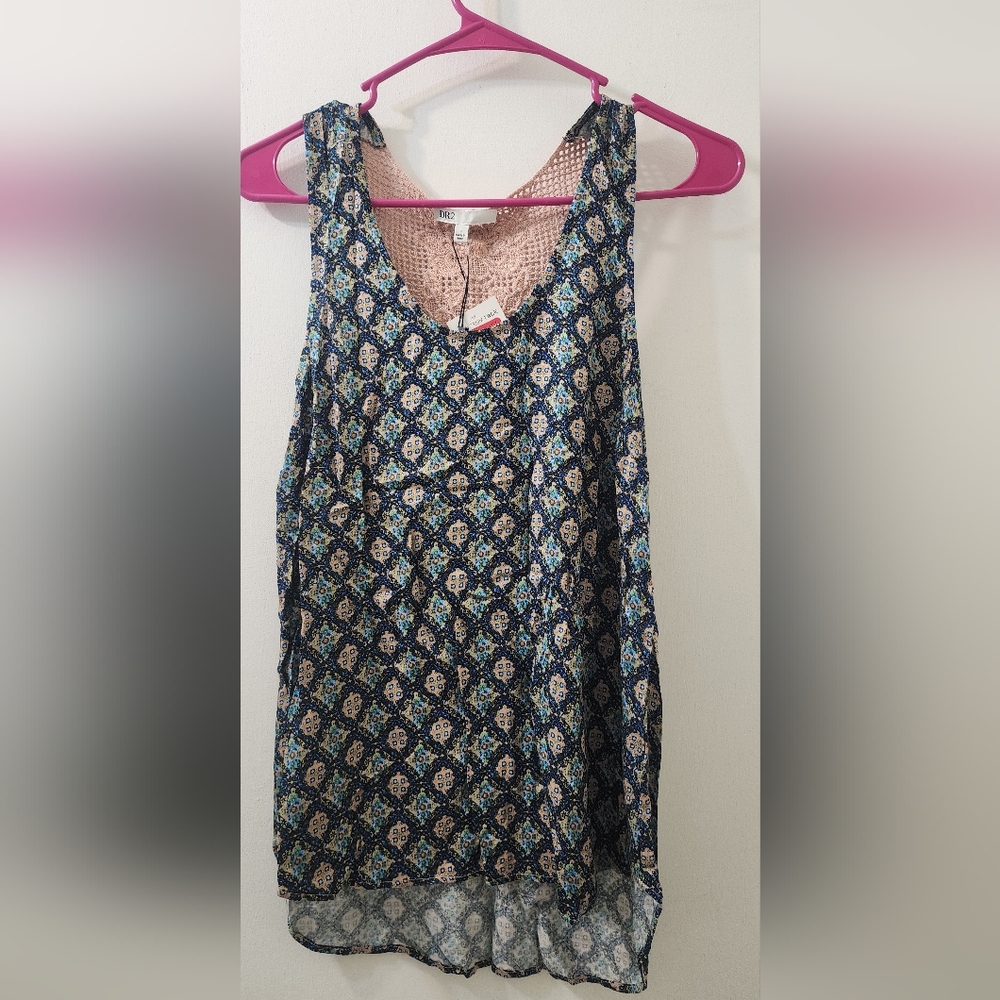 DR2‎ Black and Gray Tank Top with Geometric Pattern
